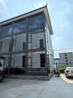 Maison modulaire de luxe préfabriquée de 3 étages 40 pieds Bureau détachable en paquet plat Maison en conteneur