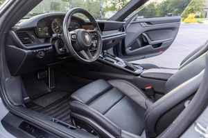 MEILLEUR PRIX 2024 Pors c h e 9 1 1 C a r r e r a GTS Coupé - Product Image 2