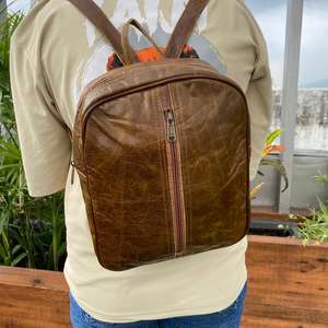 Sac à dos personnalisé en cuir véritable pleine fleur pour unisexe Vintage personnalisé en cuir de vachette sac à dos pour ordinateur portable de haute qualité - Product Image 4