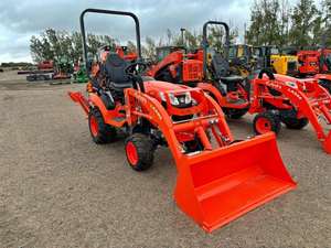 Tracteur compact Kubota BX23S série Mini Tracteur 4 roues motrices avec moteur et transmission automatique à roulements - Product Image 6