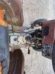 Tracteur utilitaire Massey Ferguson 210-Compact, durable et fiable - Product Image 2