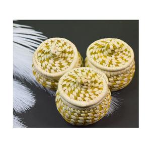 Elegante cesta de hierba Sabai hecha a mano con tejido natural duradero para almacenamiento rústico y estilo de decoración sostenible para el hogar - Product Image 6