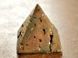 Pérou Pyrite Cristal Pyramide Pointeur Guérison Cristal Puissant Protection Pierre Fous Or Pierre Naturelle Sculpté Poli Druzy Lot - Product Image 4