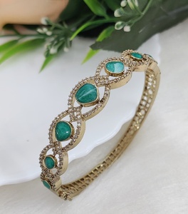 Polki สร้อยข้อมือสุดหรูเปิดใช้งานได้น้อยที่สุดสำหรับผู้หญิงที่สง่างามสวมใส่ได้ทุกวันกำไลข้อมือดีไซน์เนอร์คุณภาพดีน้ำหนักเบา - Product Image 5