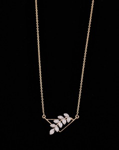 Fabriqué à la main Vintage Fine Jewelry 14k Rose Gold Leaf Branch Pendentif Collier Délicate Moissanite Inspiré par la Nature pour les mariages - Product Image 1