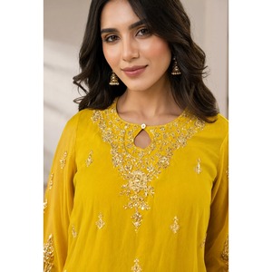Ensemble Kurta Palazzo en Chiffon Brodé Jaune Élégant pour Femmes, Toutes Saisons, avec Dupatta - Manches Trois-Quarts - Product Image 2