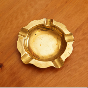 Antique look heavy solid brass <b>ashtray</b> for cigar and cigarette lovers - Product Image 2