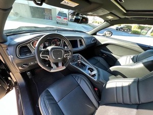 QUALITÉ d'occasion 2023 DODGEs CHALLENGERs SRT HELLCATs Top Europe Import voiture à conduite à gauche/droite avec livraison rapide - Product Image 2