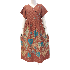 Robe décontractée pour femmes, col en V, style 'Chibi', robe traditionnelle indonésienne en rayonne de haute qualité - Product Image 4