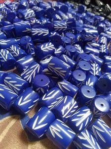 Cuentas de hueso hechas a mano: suministros de joyería únicos y sostenibles - Product Image 2