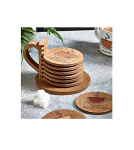 Sous-verre en bois de designer artistique avec sculpture florale apporte de l'élégance à votre table de salon ou de salle à manger - Product Image 2