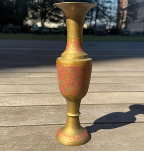 Jarrón de Latón Antiguo de 18 Pulgadas de Alto, Tallado a Mano con Diseño Floral, Pedestal Ornamentado en Negro y Dorado, Recipiente de Metal, Decoración Tradicional para el Hogar - Product Image 1