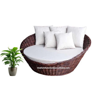 Silla Huevo de Mimbre Premium, Ratán Natural, Tejida a Mano, Ligera, Moderna, Rellena de Espuma, para Espacios de Vida Elegantes - Product Image 1