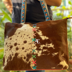 กระเป๋าโท้ทหนังขนสไตล์ตะวันตกสำหรับผู้หญิง,กระเป๋าโท้ทช้อปปิ้งมีหลายสีกระเป๋าสะพายไหล่หนังวัวขนสัตว์ - Product Image 1