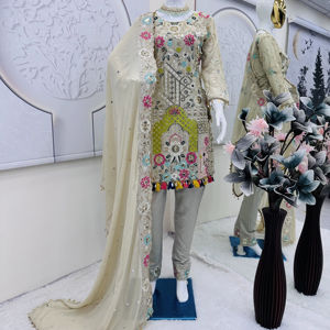 Conjunto de traje pakistaní de organza bordado premium, elegante y transpirable, de Unity Luxure, con dupatta de tela y pantalones de algodón y seda. - Product Image 1