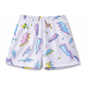 Shorts en mesh double couche de haute qualité, respirants et à séchage rapide, pour hommes et femmes, personnalisables par sublimation, pour la gym et le basketball. - Product Image 5