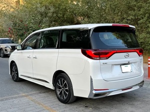 SUPER CLEAN 2024 G-A-C G-N-8 32-0T TRANSMISIÓN AUTOMÁTICA 6 CILINDROS ASIENTOS DE CUERO - Product Image 6