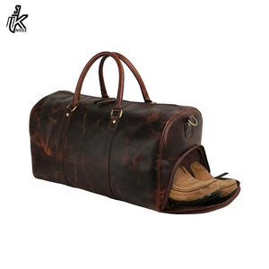Sac de voyage en cuir de qualité supérieure, taille cabine, unisexe, fabriqué directement par le fabricant, personnalisable, en vente - Product Image 5