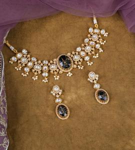 Conjunto de Collar y Aretes de Diseño de Alta Calidad con Piedras de Moissanita Chapadas en Oro, Colección para Bodas - Product Image 4