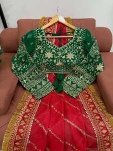 Saree ออกแบบที่สวยงามด้วยด้ายและลำดับการทำงานและเสื้อ - Product Image 4