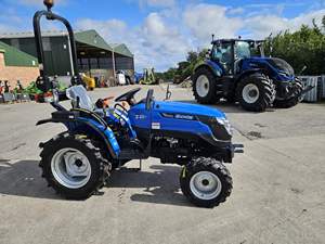 Nouveau tracteur agricole SOLIS 26M SideShift 30 CV 4RM à transmission par engrenages avec pompe et roulement de boîte de vitesses - Product Image 4