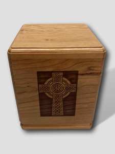Urna Funeraria de Madera con Cruz Celta Grabada, Hecha a Mano, para Cremación, Nuevo Diseño de Urnas de Madera para Recuerdos - Product Image 4