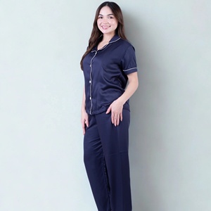 Pijamas de Verano al por Mayor para Niñas, Conjunto de Dos Piezas, Pijamas de Satén, Pijamas de Diseñador, Pijamas Cortos para Mujer - Product Image 1