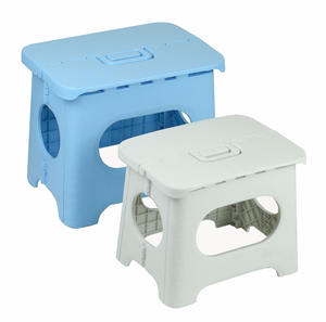 Design contemporain coloré meubles de maison sûrs pour bébé petit tabouret de marche en plastique robuste avec poignée de transport facile poids léger - Product Image 1