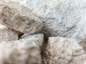 สารยึดติดทนไฟของเราให้การยึดเกาะที่ยอดเยี่ยมสำหรับการฉีดพ่น ช่วยลดการเด้งตัวของวัสดุและเพิ่มประสิทธิภาพการยึดเกาะ - Product Image 2