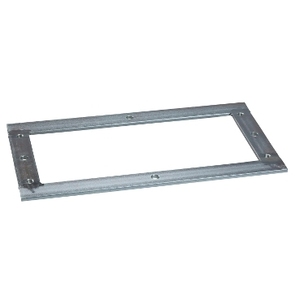 Per SCHNEIDER ELECTRIC NSYMFPLAZ54 Telaio Metallico per Fissaggio a Pavimento per Apparecchiature di Distribuzione Elettrica PLAZT W500xD420mm - Product Image 1