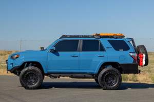 Toyota 4Runner TRD Pro 2018 (DISPONIBLE CON VOLANTE A LA IZQUIERDA Y A LA DERECHA) - Product Image 3