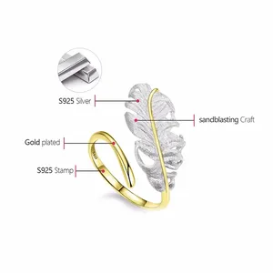 Anello Regolabile di Lusso Vintage con Lunghe Piume d'Oca, Trendy Cluster Eternity con Placcatura in Argento e Oro, Elegante per Feste Femminili - Product Image 1