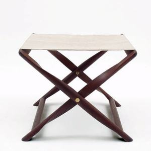 Portaequipajes de madera tradicional con acabado clásico, ideal para hoteles Heritage y estilos de Diseño de Interiores vintage - Product Image 2