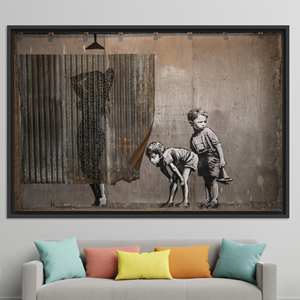 Arte en Lienzo de Banksy Boys: Impresión Decorativa de Graffiti Urbano, Lienzo con Marco Negro - Product Image 1