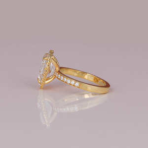 Anillo de diamantes cultivados en laboratorio de corte radiante de 2,7CT, anillo de bodas de compromiso de oro de 14KT hecho a mano, estilo de moda certificado por Halo IGI para mujer - Product Image 3