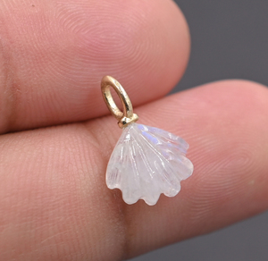 Pendentif en laiton plaqué or en forme de plume avec pierre de lune arc-en-ciel de 14 à 16 mm, avec passant, pour la création de bijoux en pierres précieuses naturelles - Product Image 6