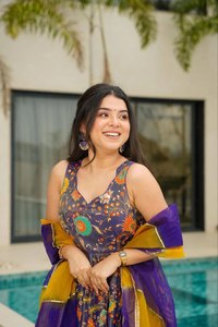 Ensemble de robe Anarkali en soie de créateur pour mariages et fêtes, nouveau style Bollywood, dupatta imprimé numérique, mariage indien pakistanais - Product Image 3