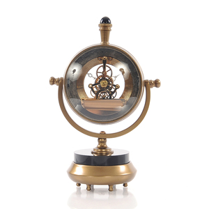Horloge de table en laiton pour la décoration de la maison - Retraite, diplômes, anniversaires, Journée de la Terre, Rentrée des classes, Pâques - Product Image 5