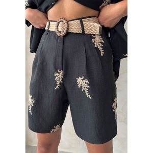 Shorts en lin mélangé noir brodés pour femme TOPSHOW avec ceinture - Tissu confortable en coton et polyester pour l'été - Product Image 3