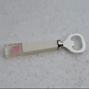 Ouvre-bouteille en laiton fabriqué à la main avec corne de buffle et poignée en corne de boeuf pour bière boissons froides et vin personnalisé avec logo OEM - Product Image 3