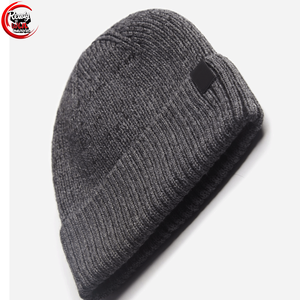 Bonnet en tricot chaud d'hiver à la mode unisexe Bonnet 100% coton doux à revers avec étiquette tissée Bonnets avec logo personnalisé - Product Image 3