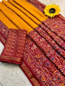 Sari de Algodón Mul Mul para Mujer con Diseño de Flores y Patola Pallu, Hecho en India - Product Image 3
