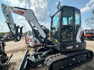 Excavatrice d'occasion E60 Bobcat 5-6 tonnes, puissance hydraulique et moteur maximales de 6 tonnes. - Product Image 4