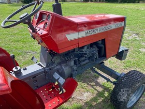 1989 Massey Ferguson 1035 Tracteur à roues Fiable Expédition rapide Moteur à roulement essentiel Moteur Pompe à engrenages Boîte de vitesses Tracteurs d'occasion - Product Image 4