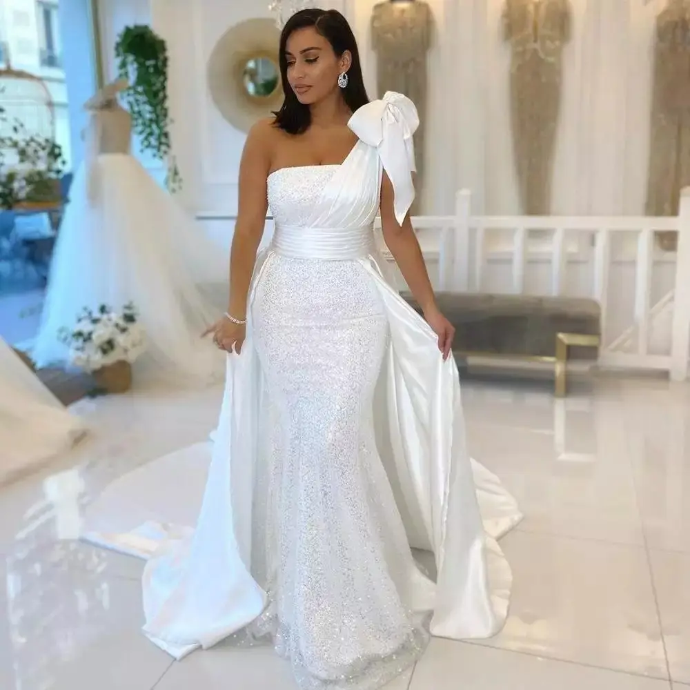 One Shoulder Plus Size Mermaid Wedding Dresses With Bow Satin Sequined Overskirt Bridal Wedding Gowns