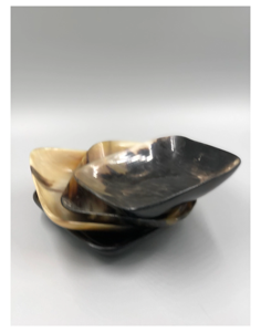 Cuenco de servicio de cuerno de búfalo clásico elegante para decoración Categoría de producto premium Cuenco de cuerno Platos para servir Cuenco Cuerno de buey genuino - Product Image 1