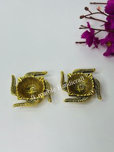 New <b>Brass</b> & Aluminum Incense T-Light Holder Religious Home Decor Diya With Beautiful Swastik Design Wholesale Best Price - Product Image 3