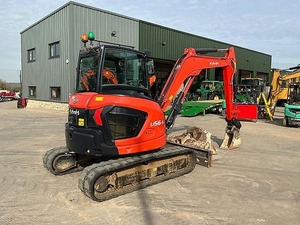 Mini-excavatrice Kubota U56-5 d'occasion en bon état, poids opérationnel de 40 tonnes, avec pompe hydraulique Liyuan, boîte de vitesses, moteur et composants de pompe. - Product Image 4