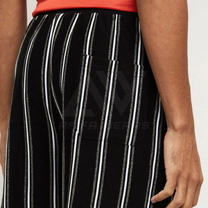 Pantalones cortos transpirables de secado rápido de calle alta de algodón 100% para hombre más vendidos personalizables con su propio logotipo patrón sólido diseño medio - Product Image 2