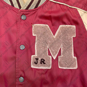 Haute qualité hommes veste décontractée laine tissu à capuche col personnalisé Chenille Patch en gros université veste en cuir manches enfants - Product Image 3